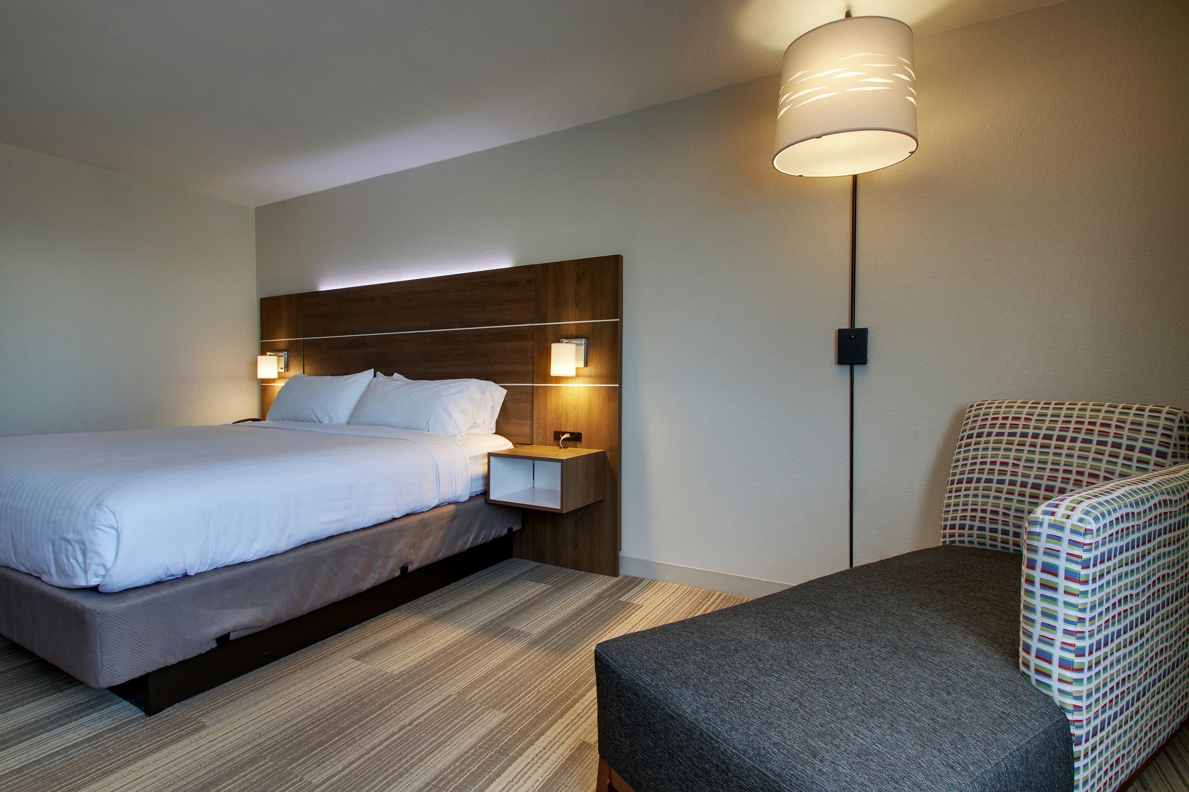 Holiday Express & By Ihg Hotel 2*